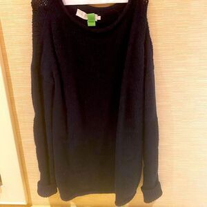 DONNA KARAN dark navy long pull over sweater in size small. Fits large